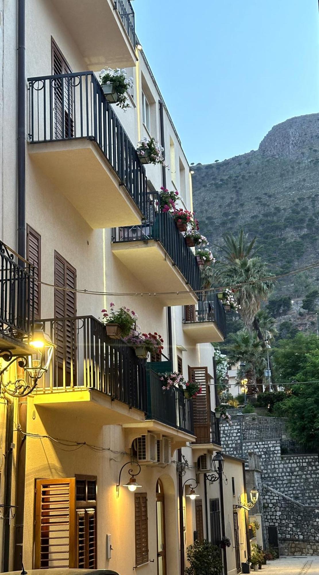 Badia Rooms & Breakfast Castellammare del Golfo Exterior photo
